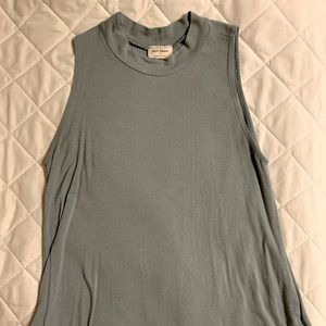 Free Kisses Sleeveless Tunic Top Sz Medium